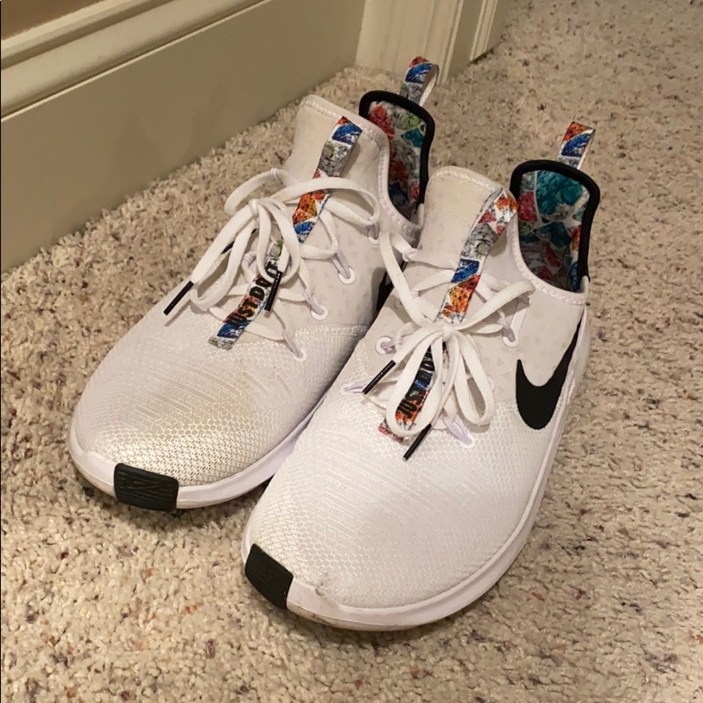 Nike Tennis Shoes